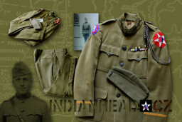 INDIANHEAD.CZ IM40028 US 2ID WWI 1ST LT. ROBERT L. HEDGES JR. 1ST BN. 23RD INF. 2ND DIV. A.E.F. GROUPING OFFICERS TUNIC BREECHES OVERSEAS CAP PHOTO